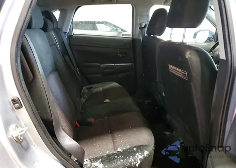 2017 Mitsubishi Outlander Sport Es z USA, uszkodzony, nr VIN JA4AP3AU2HZ007469